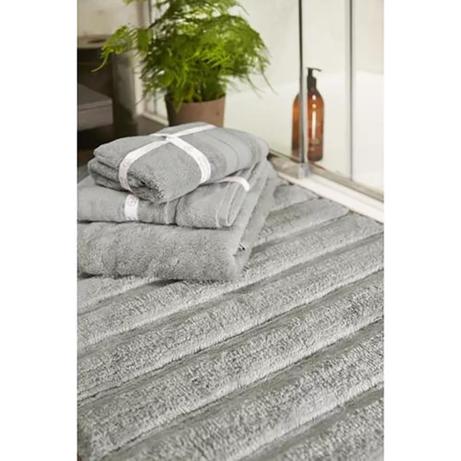 https://images.ethicalsuperstore.com/images/524914-hug-rug-grey-bamboo-stripe-bath-mat-3.webp