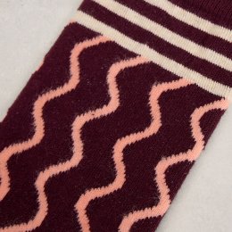 White Stuff Organic Wavy Rib Ankle Socks - Plum